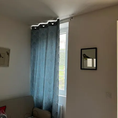 2 Pieces Avec Terrasse Proche Centre - Parking Gratuit A Proximite شقة
