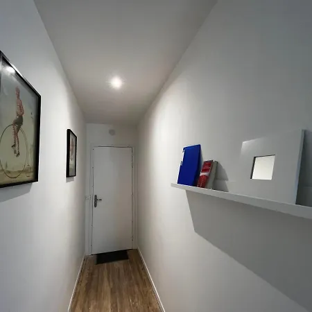 Appartement 2 Pieces Avec Terrasse Proche Centre - Parking Gratuit A Proximite *