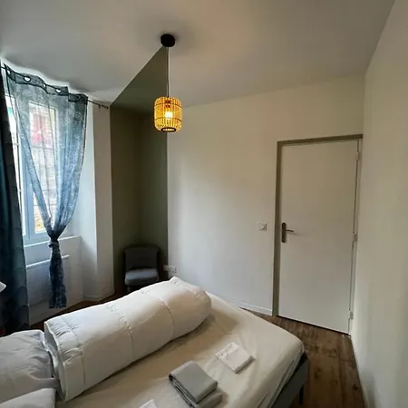 2 Pieces Avec Terrasse Proche Centre - Parking Gratuit A Proximite * Lourdes