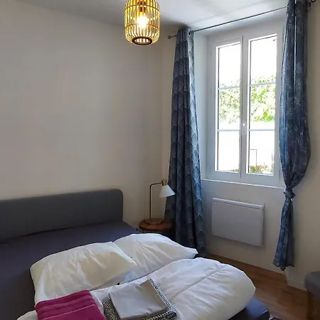 2 Pieces Avec Terrasse Proche Centre - Parking Gratuit A Proximite 公寓 *