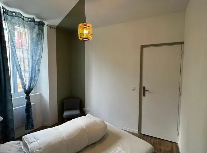 2 Pieces Avec Terrasse Proche Centre - Parking Gratuit A Proximite * Lourdes