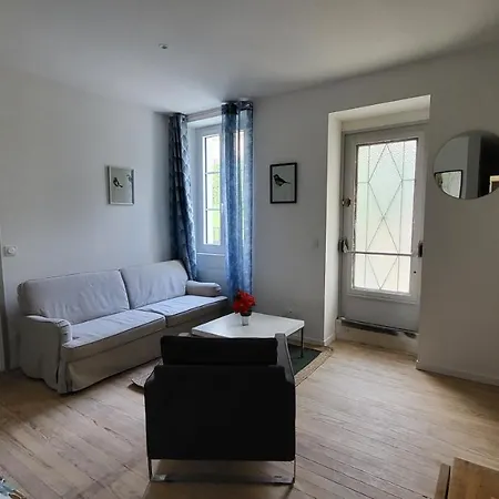 2 Pieces Avec Terrasse Proche Centre - Parking Gratuit A Proximite Lourdes