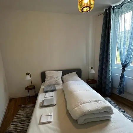 2 Pieces Avec Terrasse Proche Centre - Parking Gratuit A Proximite Apartment