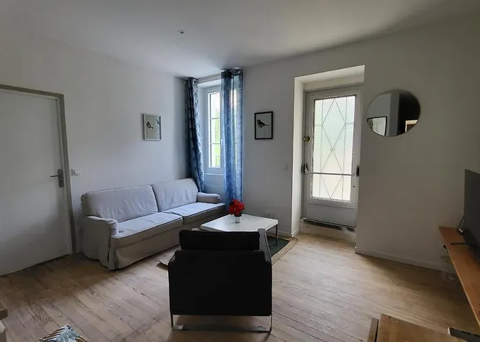 2 Pièces Avec Terrasse Proche Centre - Parking Gratuit à Proximité Lourdes