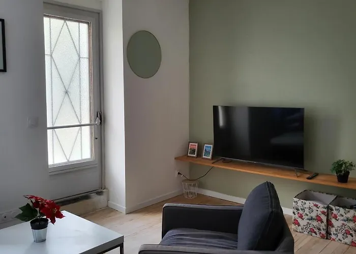 2 Pièces Avec Terrasse Proche Centre - Parking Gratuit à Proximité Appartement *