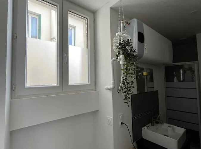 2 Pieces Avec Terrasse Proche Centre - Parking Gratuit A Proximite Апартаменты