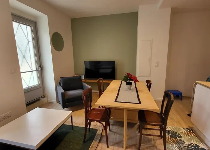 2 Pieces Avec Terrasse Proche Centre - Parking Gratuit A Proximite Апартаменты Лурд