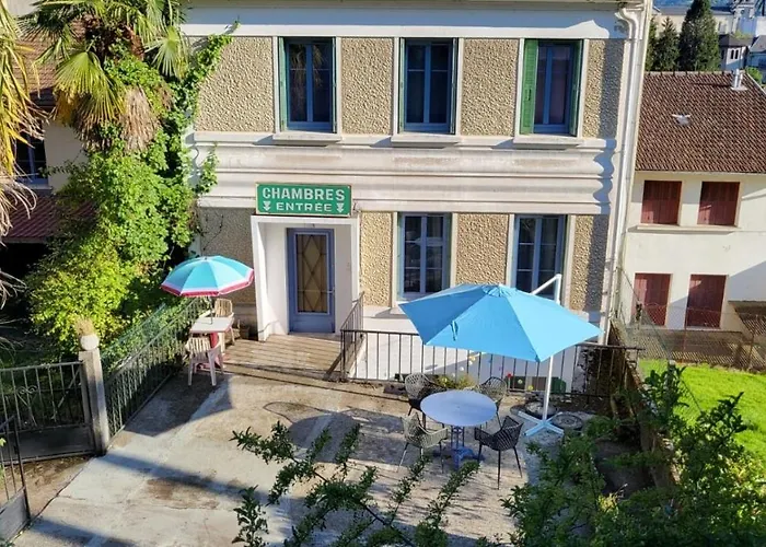 2 Pieces Avec Terrasse Proche Centre - Parking Gratuit A Proximite * Лурд