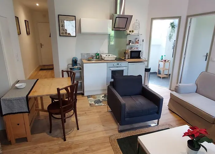 2 Pieces Avec Terrasse Proche Centre - Parking Gratuit A Proximite * Лурд